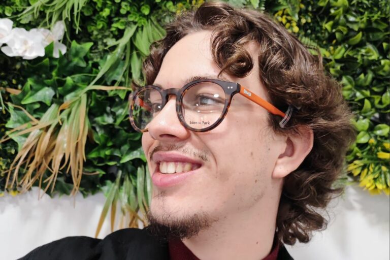 Opticien La fare les oliviers client jeune